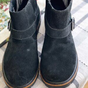 L.L.Bean Women’s 10 Black Suede Buckle Ankle Boots Lug Sole Booties